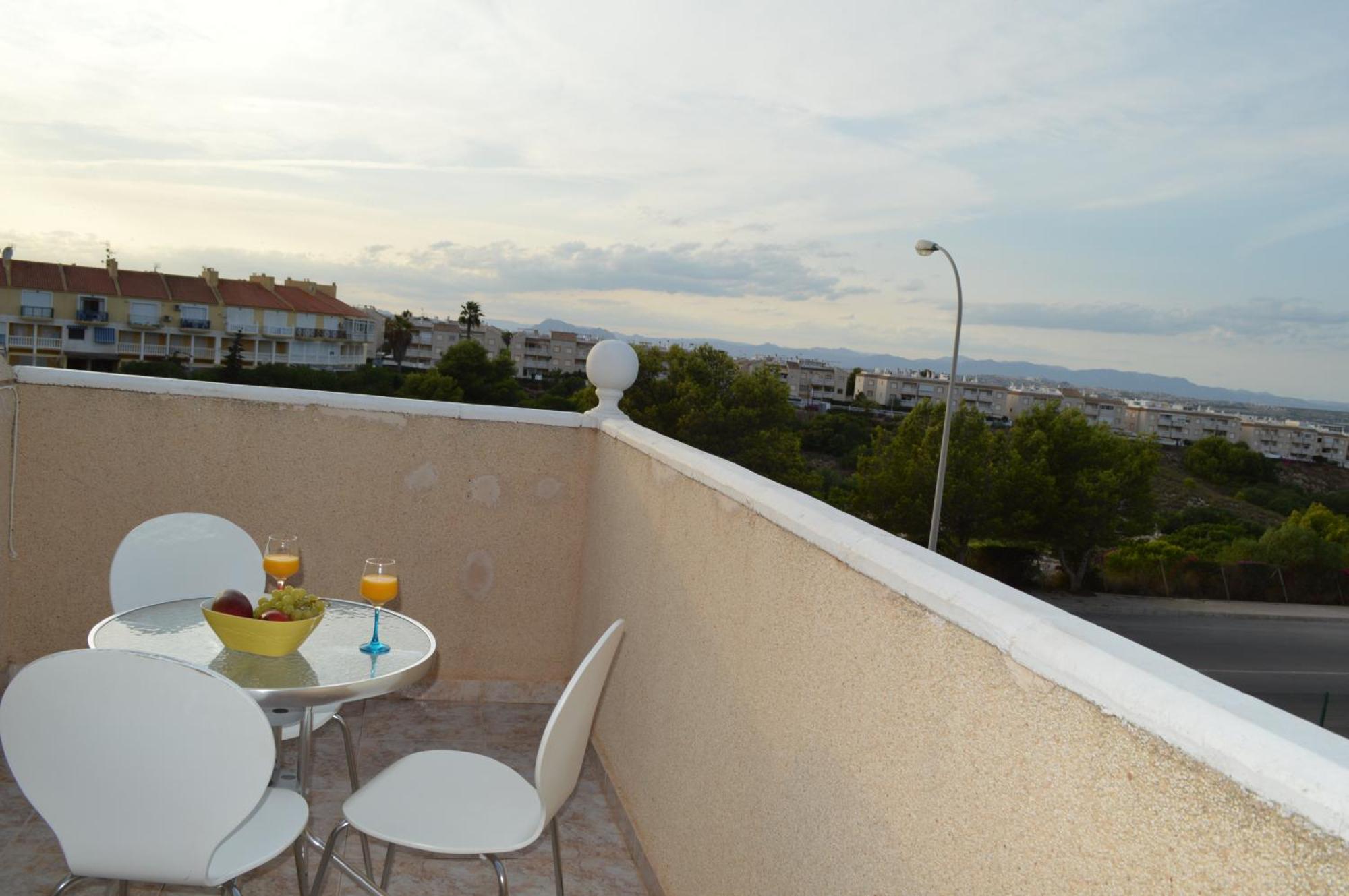 Апартаменты Residencial Torrealmar Con Vistas Торевьиа Экстерьер фото