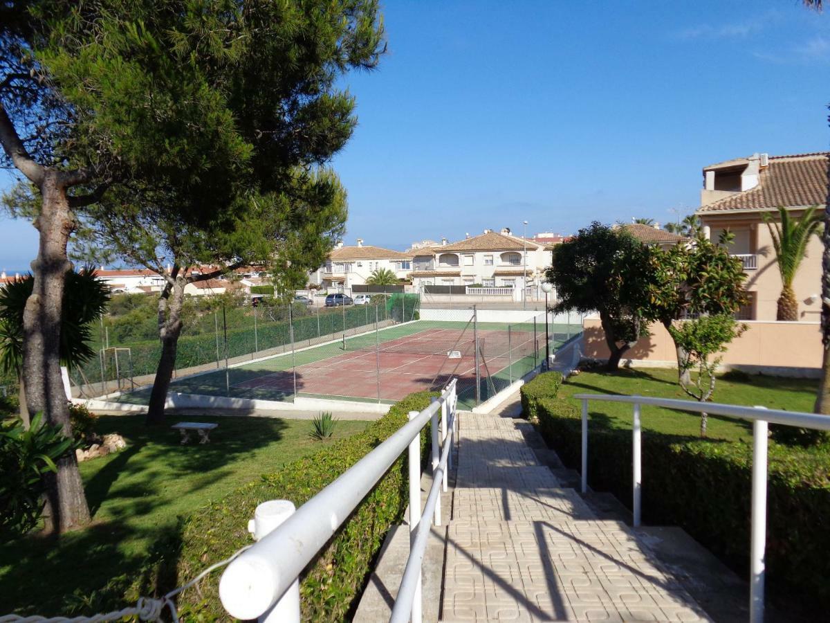 Апартаменты Residencial Torrealmar Con Vistas Торевьиа Экстерьер фото